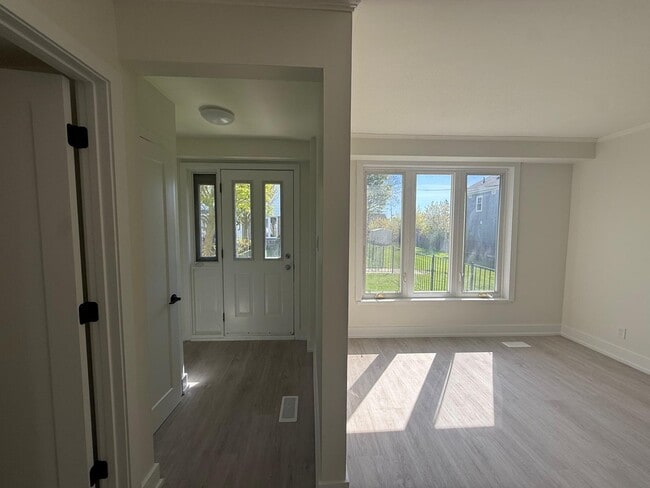 Photo - 1240 Ilona Park Rd