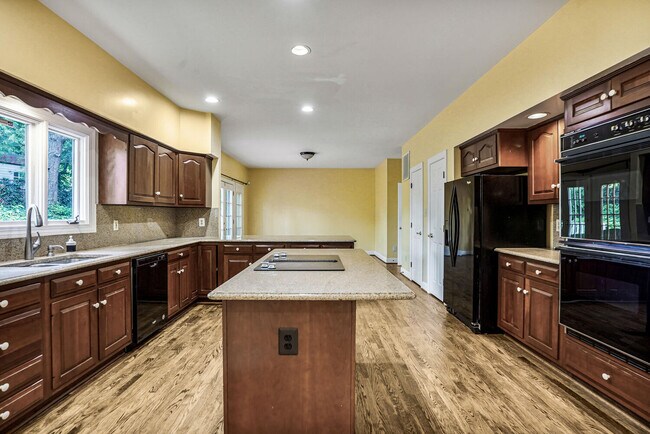 Photo - 7204 Quiet Cove