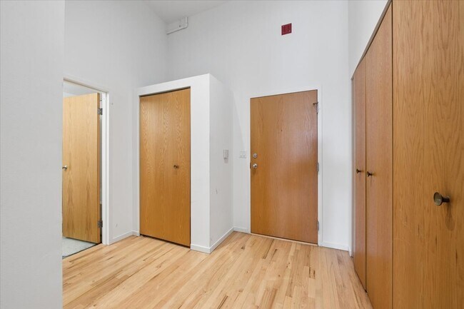 Photo - 3151 N Lincoln Ave Unit 304
