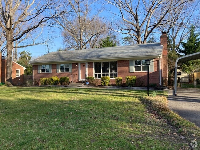 Building Photo - 8802 Avalon Dr Rental