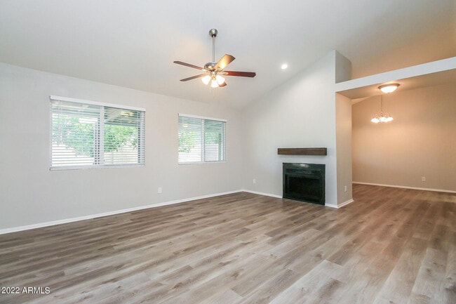 Photo - 1612 W Citation Ln