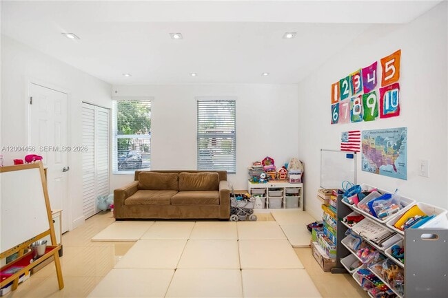 Photo - 152 SW 20th Rd