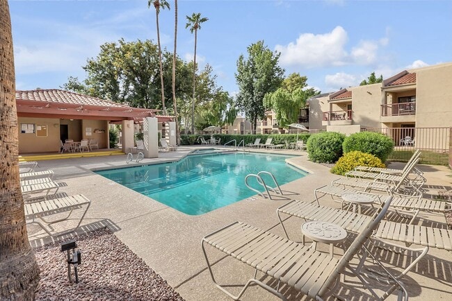 Building Photo - Charming 2-Bedroom, 2-Bath Condo in the He...