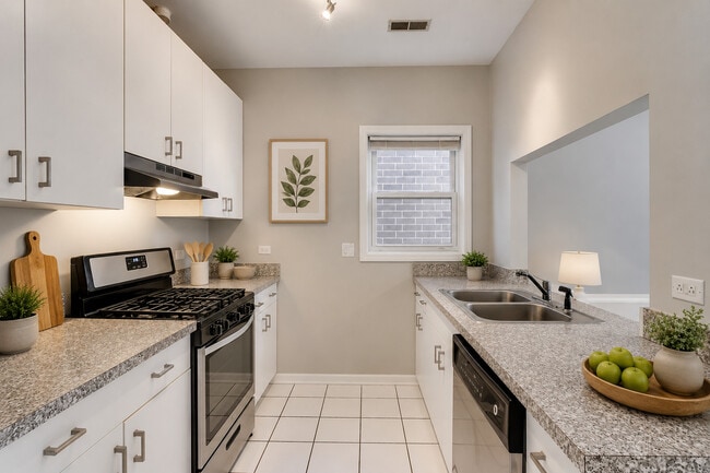 Photo - 1267 N Honore St Unit Apt 1