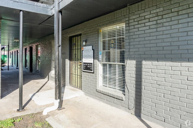 Leasing Office