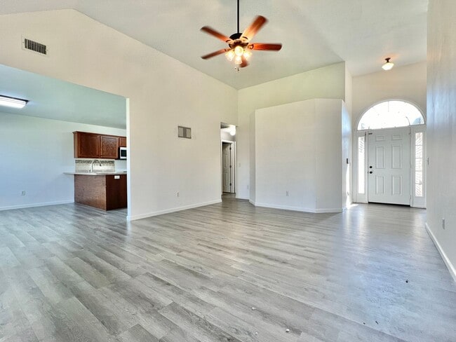 Photo - 110 Auburn Cir