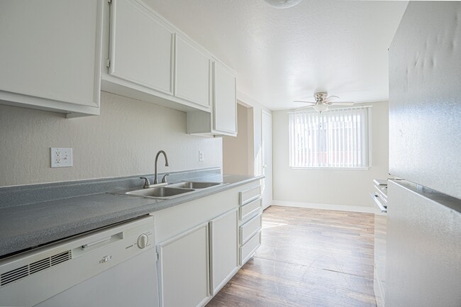 Parkside Gardens Apartments