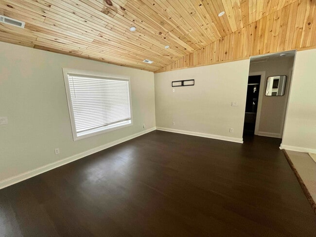 Photo - 9798 Sheehan Rd