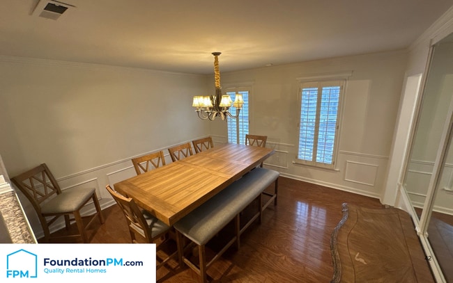 Photo - 7939 Dovie Ln