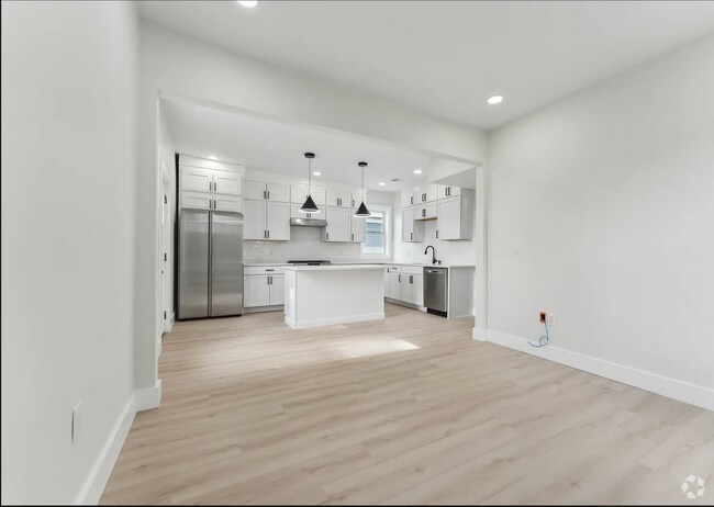 Building Photo - 47 Brackett St Unit #3 Rental