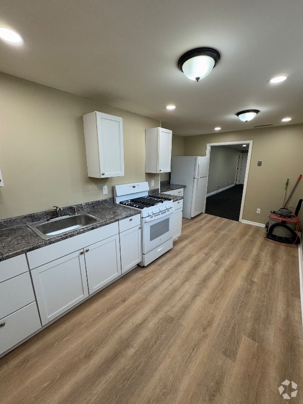 Building Photo - 6 John St Unit 1 Rental