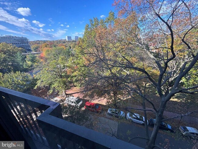 Photo - 1001 26th St NW Unit 705