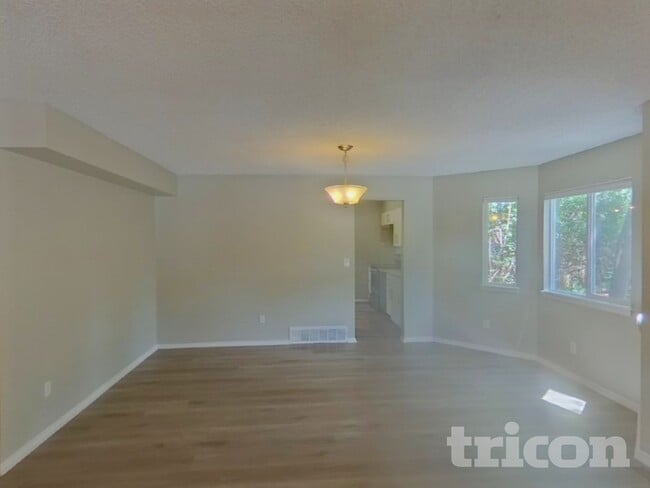 Photo - 6455 Montarbor Dr