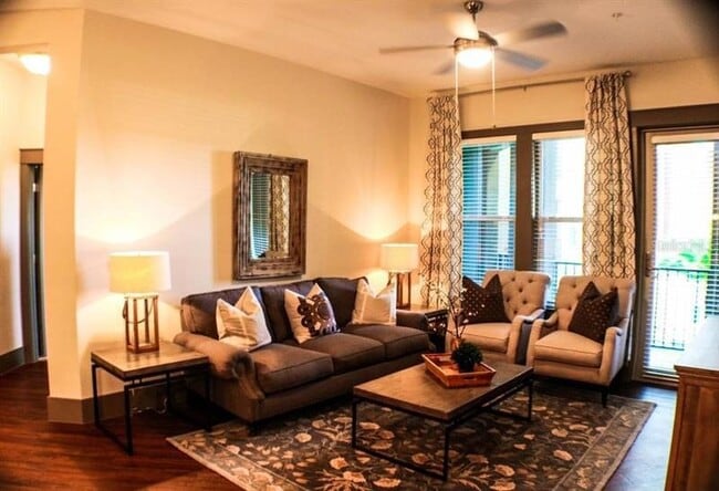 Photo - 1701 N Lois Ave Unit 162