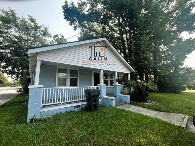 Photo - 1330 Golden St House