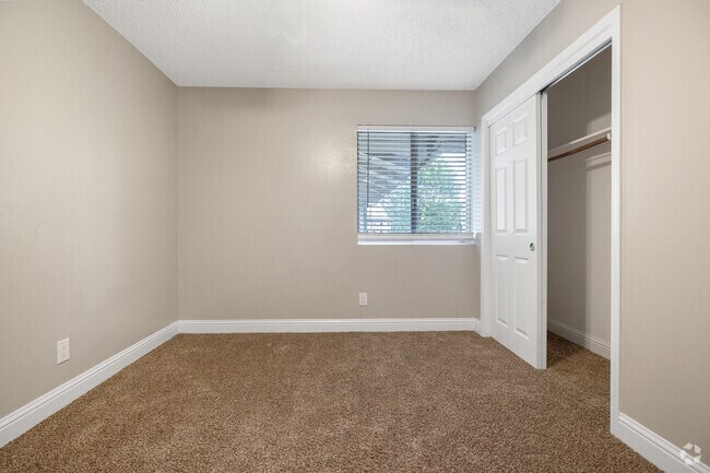3X2 3BD, 2BA - 1200SF Bedroom