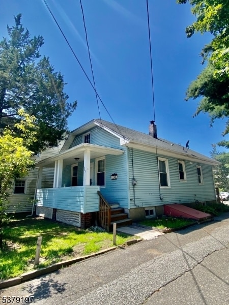 Photo - 665 Ringwood Ave