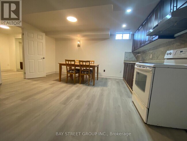 Photo - 8 Kerwood Pl