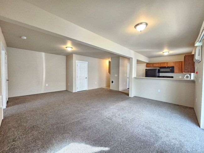 Photo - 5207-5207 E Upriver Dr