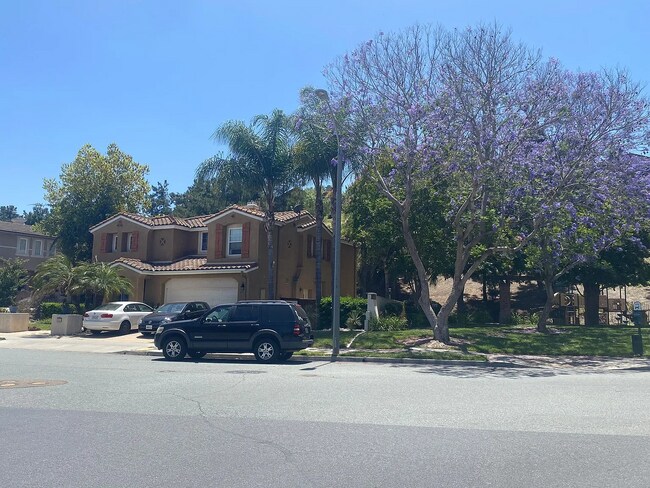 Photo - 992 Yosemite Dr