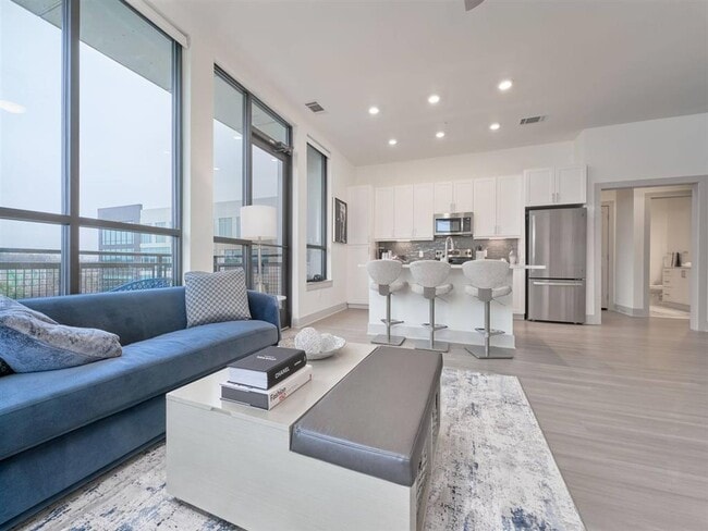 Photo - Tapestry West