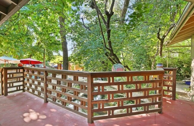 Photo - 200 Oregon Terrace