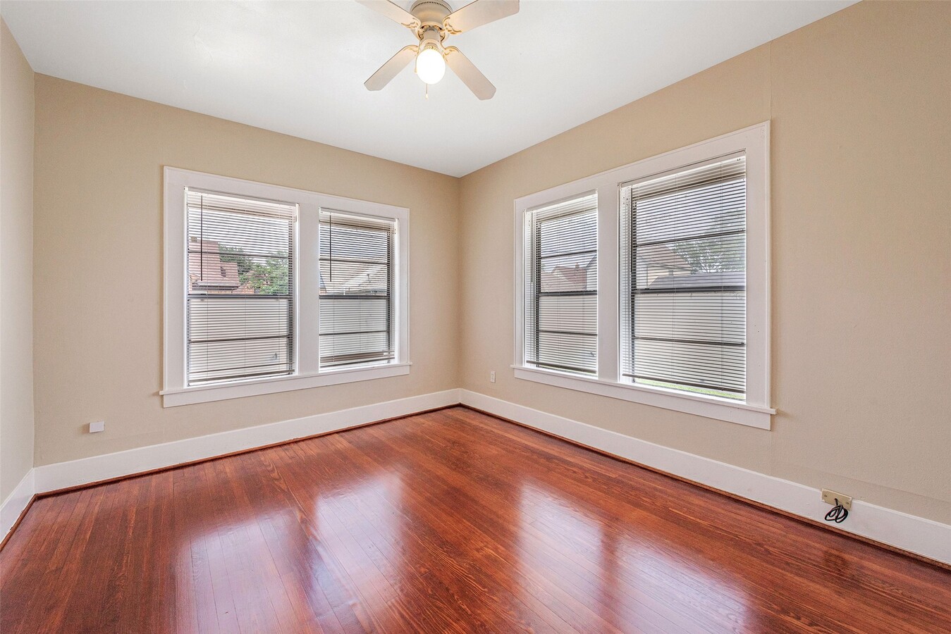Photo - 2611 Rosewood St