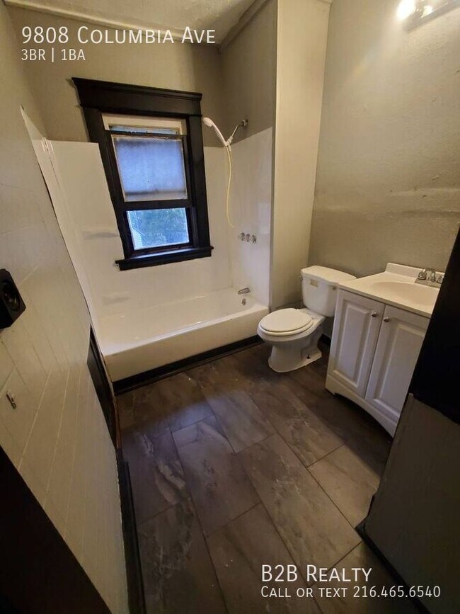 Photo - 9808 Columbia Ave