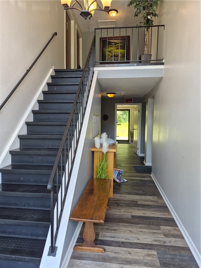 Photo - 120 E Church St
