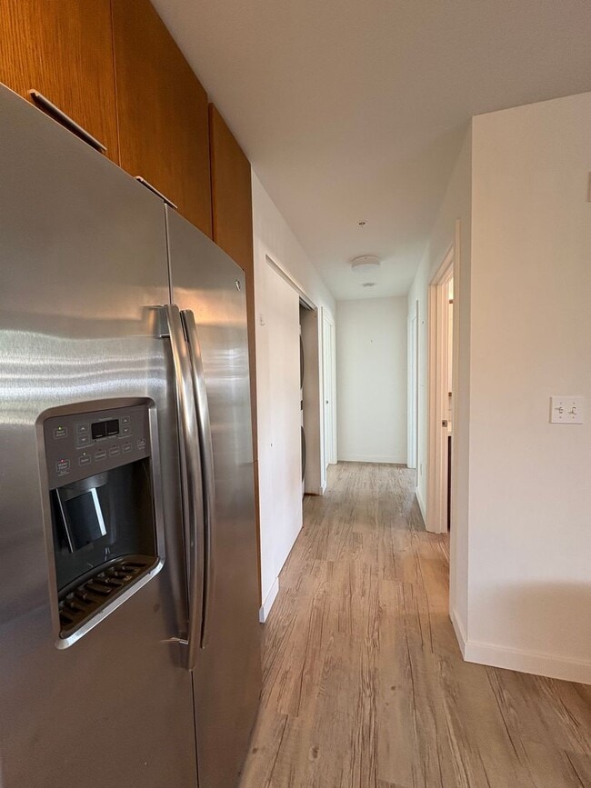 Photo - 2-bdrm/2-bath/1-prkg in the Residence at Makiki Unit 201