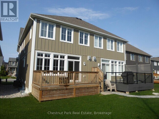 Photo - 154 Yellow Birch Cres
