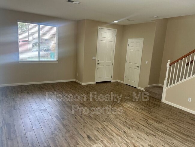 Photo - 10724 Grayslake Dr