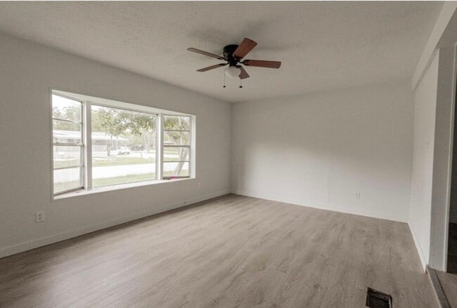 Photo - 2422 Avilion Ct