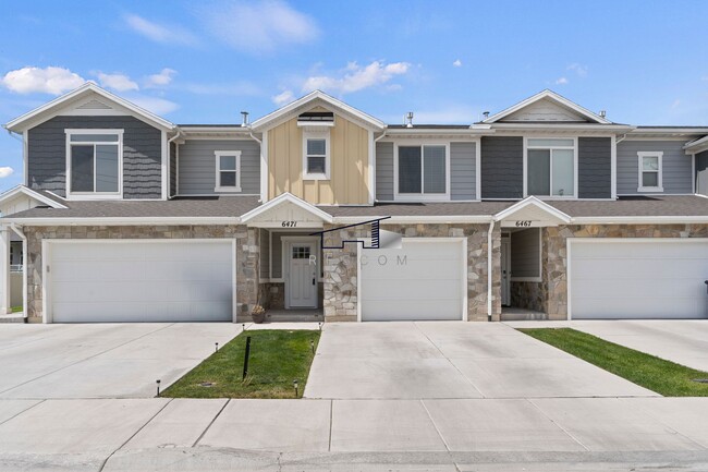 Building Photo - Charming South Weber Townhome Available!