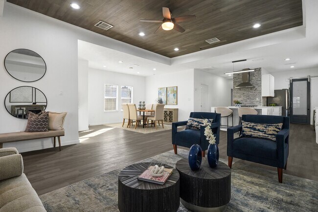 Photo - 304 Milby St