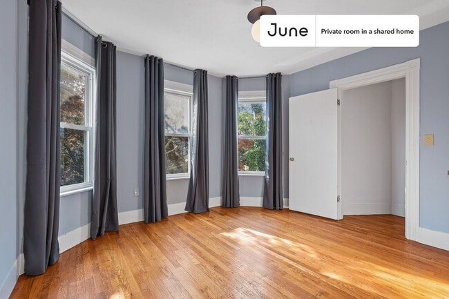 Photo - Room in Shared 3 bed/2 bath home Unidad C