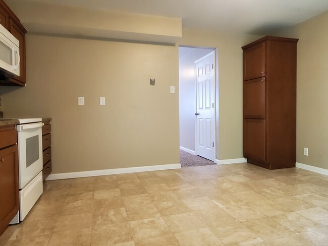 Photo - 5526 Humbert Rd