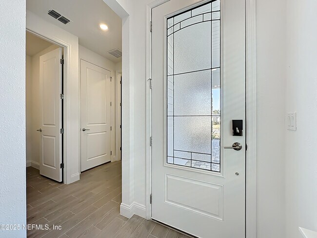 Photo - 289 Pentwater Rd