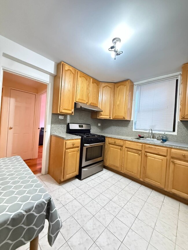 Photo - 1580 E 18th St Unit 2F