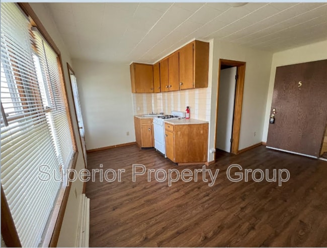 Photo - 437 W Mill St Unit 5