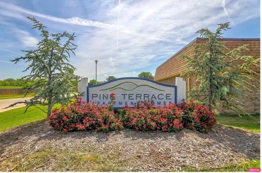 Building Photo - Pine Terrace Rental