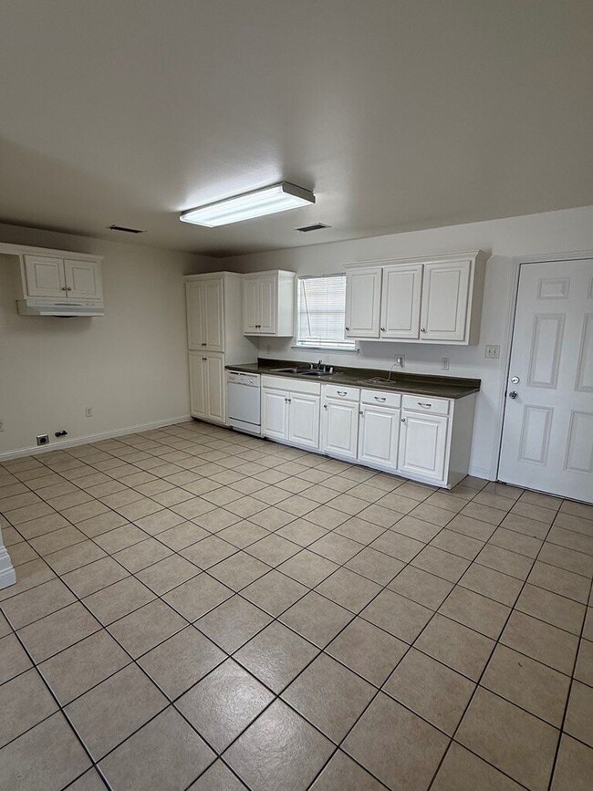 Photo - 106 Blue Dr