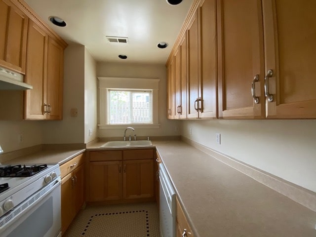 Photo - 704 27th Ave