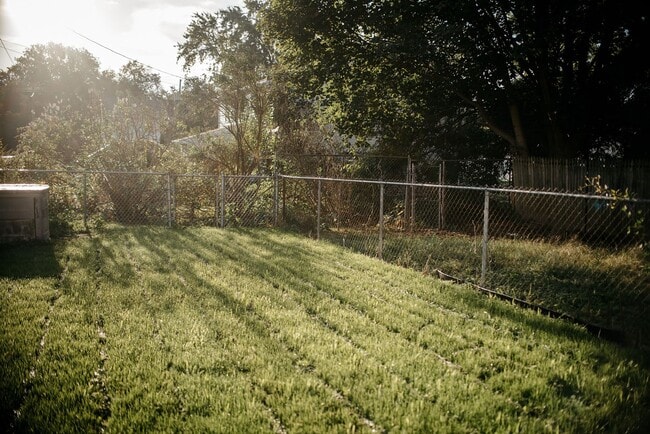 Photo - 352 S Catherine St