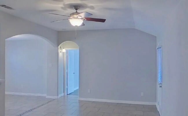 Photo - Stylish 3-Bedroom Residence Perfect for Family Living