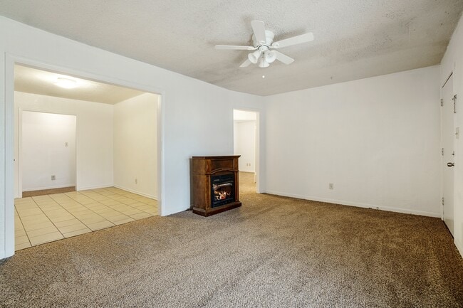 Photo - 924 N Tabor Dr