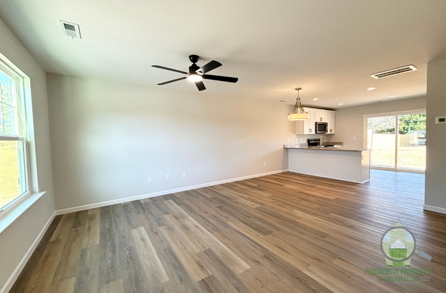 Photo - 107 Glen Dr Townhome