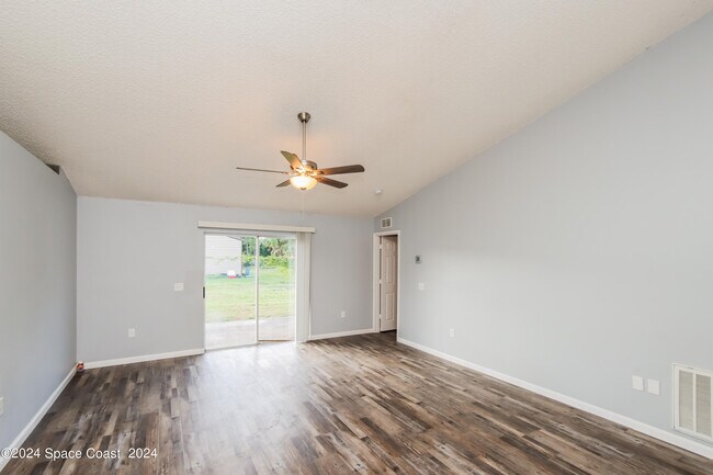 Photo - 3042 Tazewell Ave SE