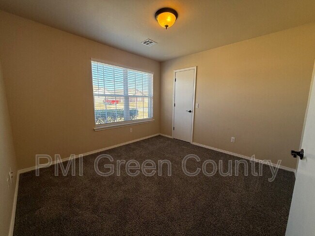 Photo - 8946 S 260th E Ave