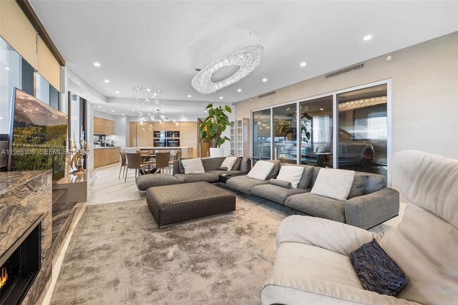Building Photo - 18555 Collins Ave Unit 2201